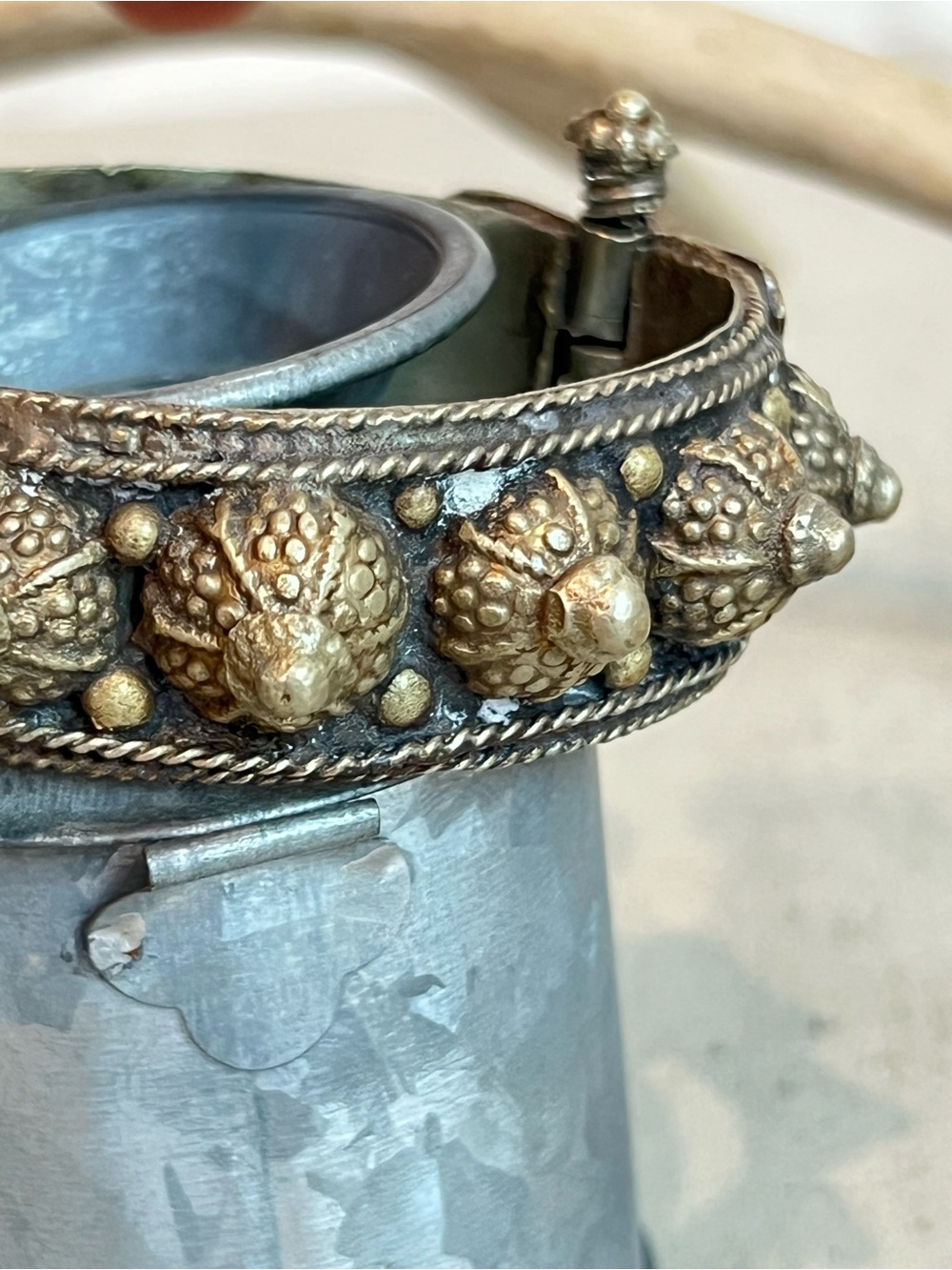 Vintage Yemeni Bedouin Bangle Bracelet  6.26" - Picture 11 of 16